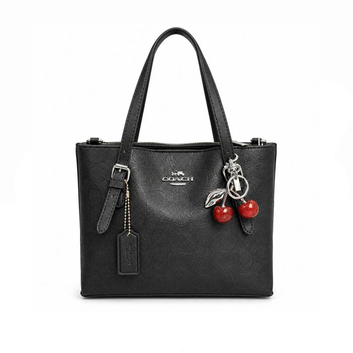 Bolso Tote Embossed Signature Cherry Charm Black Tonal